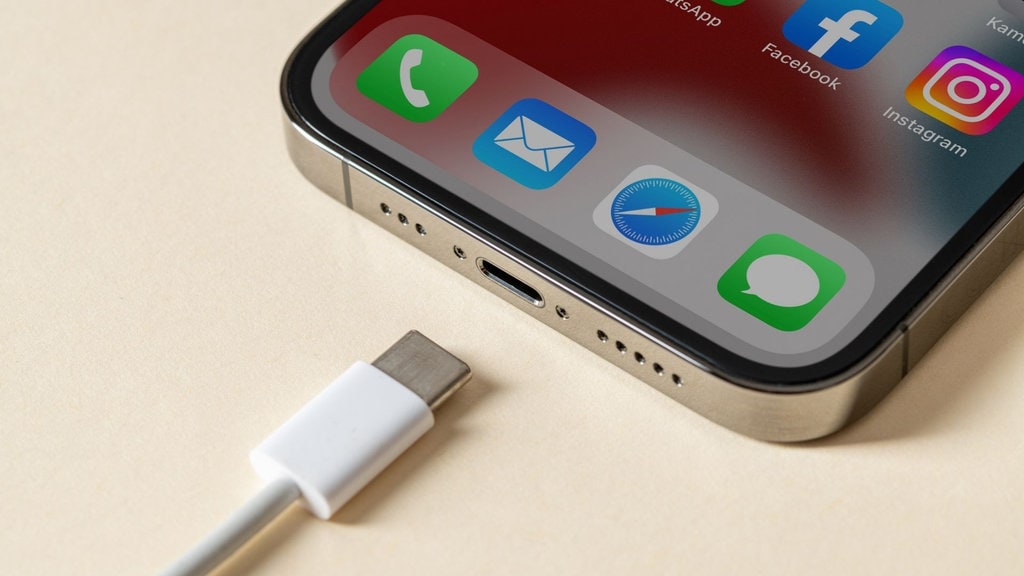 iPhone 15 USB-C Cable: Potential Slow Transfer Speeds Revealed